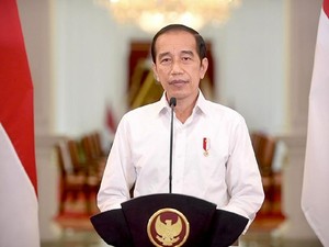 Jokowi Hangat dengan Megawati, Mesra dengan Prabowo