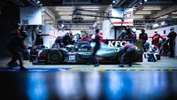 Sean, Stoffel, dan Tom mengoleksi 89 angka, begitu juga dengan JOTA #28. Mereka mengungguli WRT #31 dengan nilai 81. Foto: sean-gelael.com