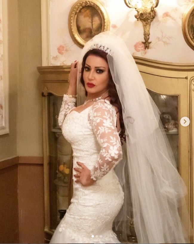 Dalam wawancara di televisi dengan presenter Mesir Basma Wehbe, Somaya El-Khashab mengungkapkan mantan suaminya Ahmed Saad melakukan kekerasan dalam rumah tangga. Foto: Instagram