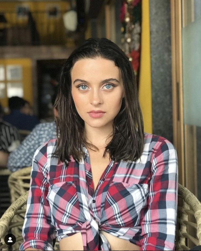 Alexandra Djavi merupakan model dan aktris Rusia kelahiran 30 Januari 1997. Dia pergi ke India untuk memulai karier aktingnya. Setelah membintangi Kanchana 3, popularitas Alexandra meroket. Dia pun cukup aktif di akun media sosialnya. Foto: Instagram