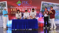 Rumah yang memiliki view menghadap danau dan clubhouse kepada Greysia Polii dan Apriyani Rahayu itu seharga Rp 3,55 Milyar per unit. 