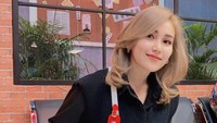 Rambut baru Ayu Ting Ting menarik perhatian banyak orang. Foto: Instagram Ayu Ting Ting