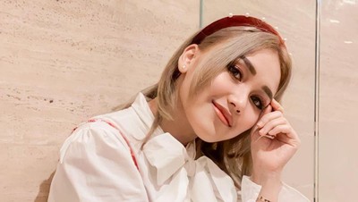 Transformasi Ayu Ting Ting, Berponi Rata saat Remaja Kini Glowing