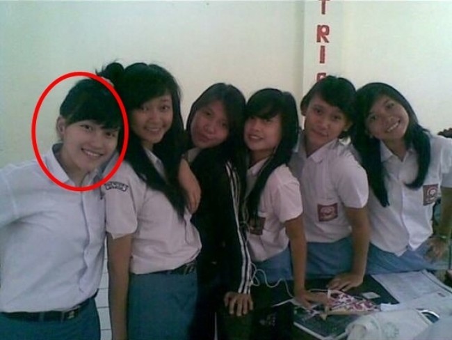 Melalui channel YouTube milik Arman Maulana, Ayu Ting Ting sempat menceritakan kisahnya saat SMA. Ayu mengaku bahwa dirinya sempat di bully saat duduk di bangku SMA oleh kakak kelasnya. Kakak kelasnya itu bahkan pernah melabraknya. Foto: Instagram/@ayutingting92