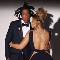 Sebelum jadi musisi dan produser musik, Jay-Z adalah anak yang sering membuat masalah. Mulai dari tindak kekerasan, kriminal hingga jadi gangster. Foto: Dok. Tiffany & Co.