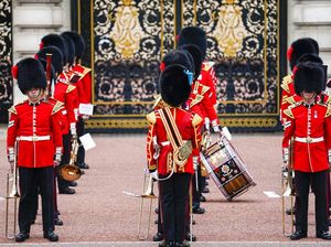 Parade Pergantian Penjaga Istana Buckingham Kembali Digelar