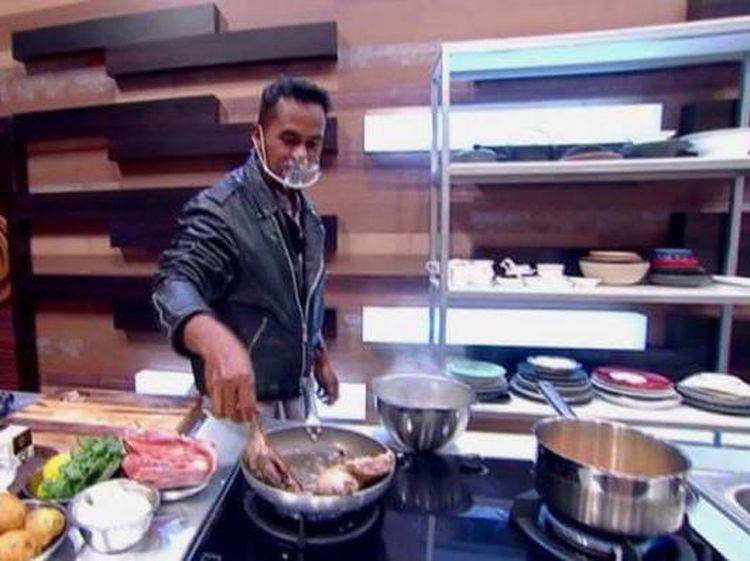 Gaya Ngopi Lord Adi dan Momennya di Galeri MasterChef