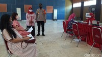Selain di Panti Marhaen, vaksinasi Bumil di Boyolali Kota juga dilaksanakan di Balai Desa Winong.