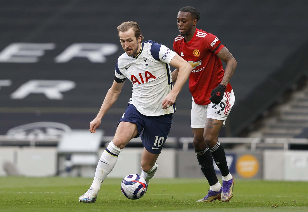 Manchester United didesak agar mencoba menggaet Harry Kane dari Tottenham Hotspur. (Foto: Getty Images/Pool)