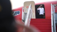 Dilanjutkan pada sore hari, Jokowi akan menuju Balikpapan Sport and Convention Center (BSCC) Dome untuk meninjau pelaksanaan vaksinasi Covid-19 bagi masyarakat. 