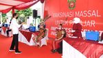 Gimana Rasanya Divaksin COVID-19 Diawasi Duet Jokowi-Prabowo?