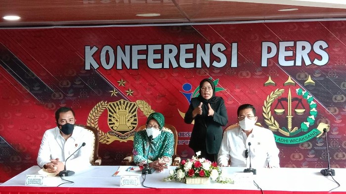 Kabareskrim Komjen Agus Andrianto (kiri) (Foto: Annisa/detikcom)