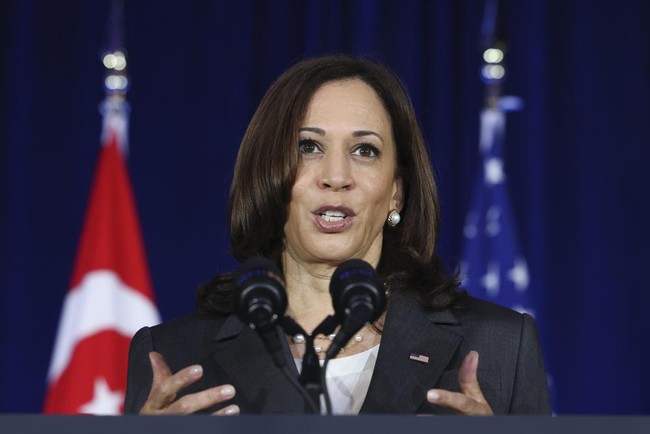 2. Kamala Harris, Wakil Presiden Amerika Serikat. Foto: Evelyn Hockstein/Pool Photo via AP