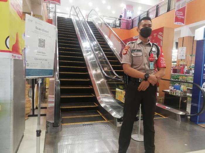 Mal di Sumedang buka hingga pukul 8 malam