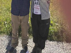 Momen Gaptek Orang Tua Bikin Senyum hingga Ngakak