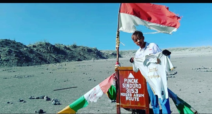 Pendaki Gunung Sindoro pura-pura sakit demi konten