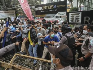 Kericuhan Pengungsi Afghanistan Hingga Kapolsek Menteng Bersimpuh