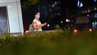 Berbeda dengan PPKM di Jawa-Bali yang diperpanjang hingga 30 Agustus, PPKM di luar Jawa-Bali diperpanjang 2 pekan hingga 6 September. ANTARA FOTO/Wahyu Putro A 