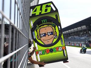 Jadwal MotoGP Valencia Akhir Pekan Ini: Momen Perpisahan Rossi