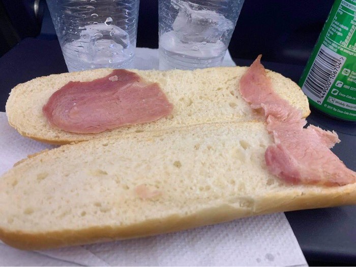 sandwich di pesawat
