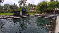Khusus hari Jumat diperuntukkan bagi perempuan mulai pukul 07.00 sampai 13.00 WIB. (Eko Susanto/detikcom)