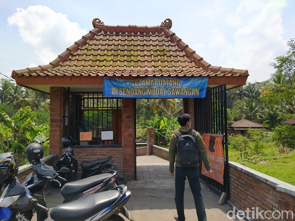 Sendang Mudal Sawangan berada di Desa Sawangan, Kecamatan Sawangan, Kabupaten Magelang. (Eko Susanto/detikcom) Sendang Mudal Sawangan berada di Desa Sawangan, Kecamatan Sawangan, Kabupaten Magelang. (Eko Susanto/detikcom)