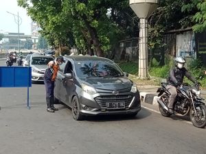 Ganjil Genap Masih Berlaku di Jl Gatot Subroto, 20 Mobil Diputar Balik