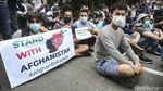 Tuntut Kejelasan Nasib, WN Afghanistan Demo di Kantor UNHCR