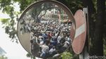 Tuntut Kejelasan Nasib, WN Afghanistan Demo di Kantor UNHCR