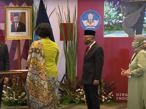 Nadiem Makarim Lantik Eks Deputi Anies Baswedan Jadi Sesjen Kementerian