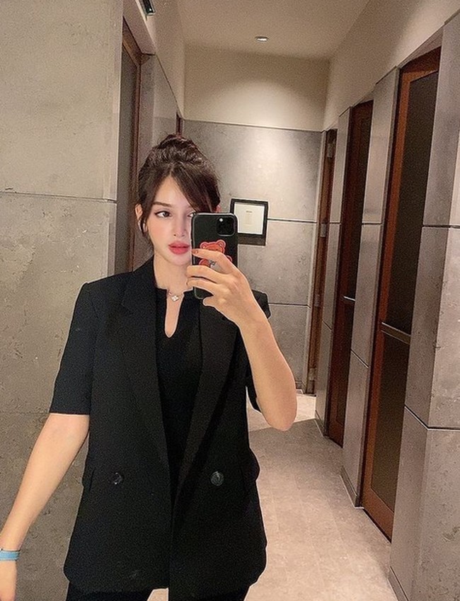 Penampilan Vida terbilang unik. Dia memiliki kecantikan khas wanita Arab, namun bergaya seperti wanita KoreaFoto: dok. Instagram/@imvidaaa