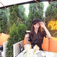 Inilah potret cantik Vida yang memiliki kecantikan khas wanita Arab dan bergaya ala idol K-Pop. Foto: dok. Instagram/@imvidaaa