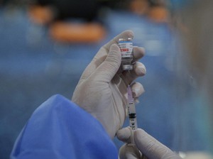 Anies Pamer Capaian Vaksin, Epidemiolog Ingatkan Peran Pusat-Instansi Lain