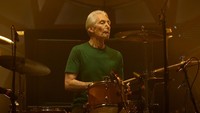 Keith Richards pernah memuji kebolehan sang drummer dalam bermusik. Charlie Watts memberikanku kebebasan untuk terbang di panggung, ujar dikutip dari BBC. Foto: Getty Images/Paul Kane