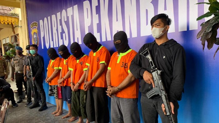 5 warga di Pekanbaru ditangkap polisi gara-gara palsukan tes PCR (Raja-detikcom)