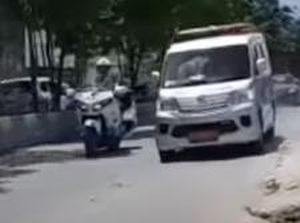 Kisah Rombongan Mobil Jokowi Disalip Ambulans