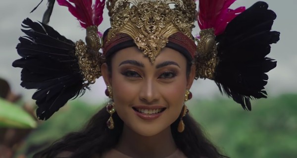 Netizen dibuat kagum dengan tampilan kedua Novia yaitu menyanyikan lagu Sipatokaan dari Sulawesi Utara. (Youtube/Wonderland Indonesia) Netizen dibuat kagum dengan tampilan kedua Novia yaitu menyanyikan lagu Sipatokaan dari Sulawesi Utara. (Youtube/Wonderland Indonesia)