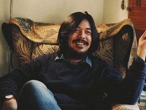 Mantap! Bilal Indrajaya Dapat 1 Juta Pendengar Bulanan di Spotify