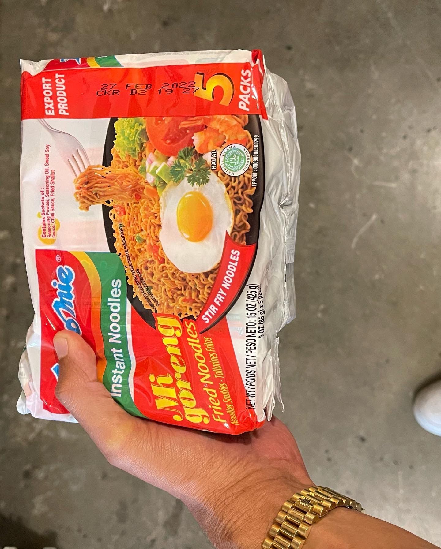 DJ Yellow Claw Pamer Makan Nasi Warteg dan Indomie di Los Angeles, Netizen Heboh