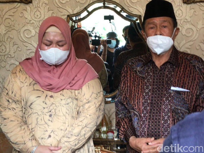 elly kasim Elly Kasim meninggal dunia