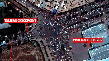 Dijelaskan dalam peta ini ada jalan ke bandara, checkpoint yang dijaga Taliban dan bangunan sipil di dekat bandara. Foto: AP