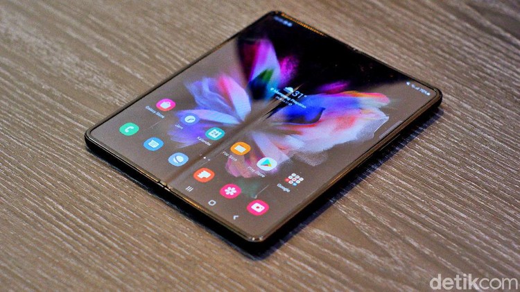 Galaxy Z Fold 3