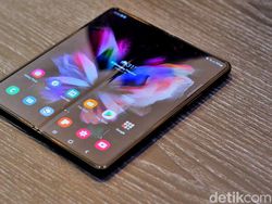 Unboxing Samsung Galaxy Z Fold 3, HP Layar Lipat Rp 25 Juta Tanpa Charger