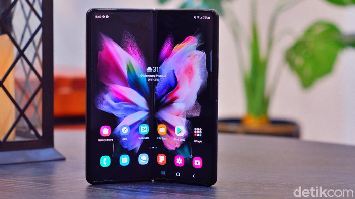 Galaxy Z Fold 3