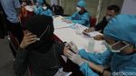 Saat Ribuan Mahasiswa Antusias Ikut Vaksinasi Massal di Yogyakarta