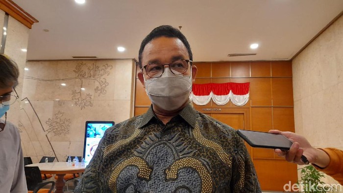 Gubernur DKI Jakarta, Anies Baswedan saat doorstop di Balai Kota DKI Jakarta