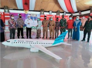 Cerita Santri Madura di Balik Miniatur Pesawat Garuda Indonesia yang Viral