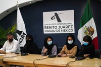 Tim robotika putri Afghanistan dievakuasi ke luar negeri usai Taliban berkuasa. Mereka kini minta bantuan untuk turut selamatkan keluarga mereka di Afghanistan.