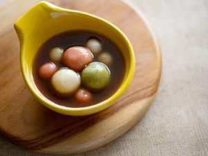 Praktis! Wedang Ronde Frozen yang Nikmat Ini Bisa Diseduh Kapan Saja