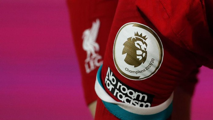 LEEDS, ENGLAND - APRIL 19: A detailed view of the Premier League logo on the sleeve of Andrew Robertson of Liverpool shirt during the Premier League match between Leeds United and Liverpool at Elland Road on April 19, 2021 in Leeds, England. Sporting stadiums around the UK remain under strict restrictions due to the Coronavirus Pandemic as Government social distancing laws prohibit fans inside venues resulting in games being played behind closed doors. (Photo by Lee Smith - Pool/Getty Images)
